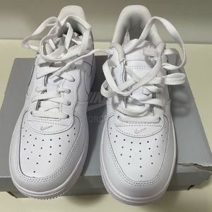 New in Box Boys’ Air Force 1s size 1.5Y white